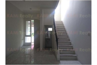 rumah10 - kami realty